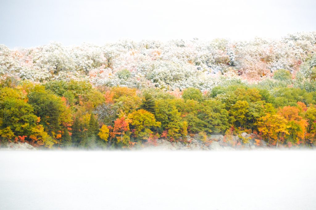 The best fall color tours in Michigan | Scenic road trips to see brilliant colors | Her Life Adventures | #michigan #fall color tour #scenic #upperpeninsula #michigantravel #travel destinations #fall colors #road trip 