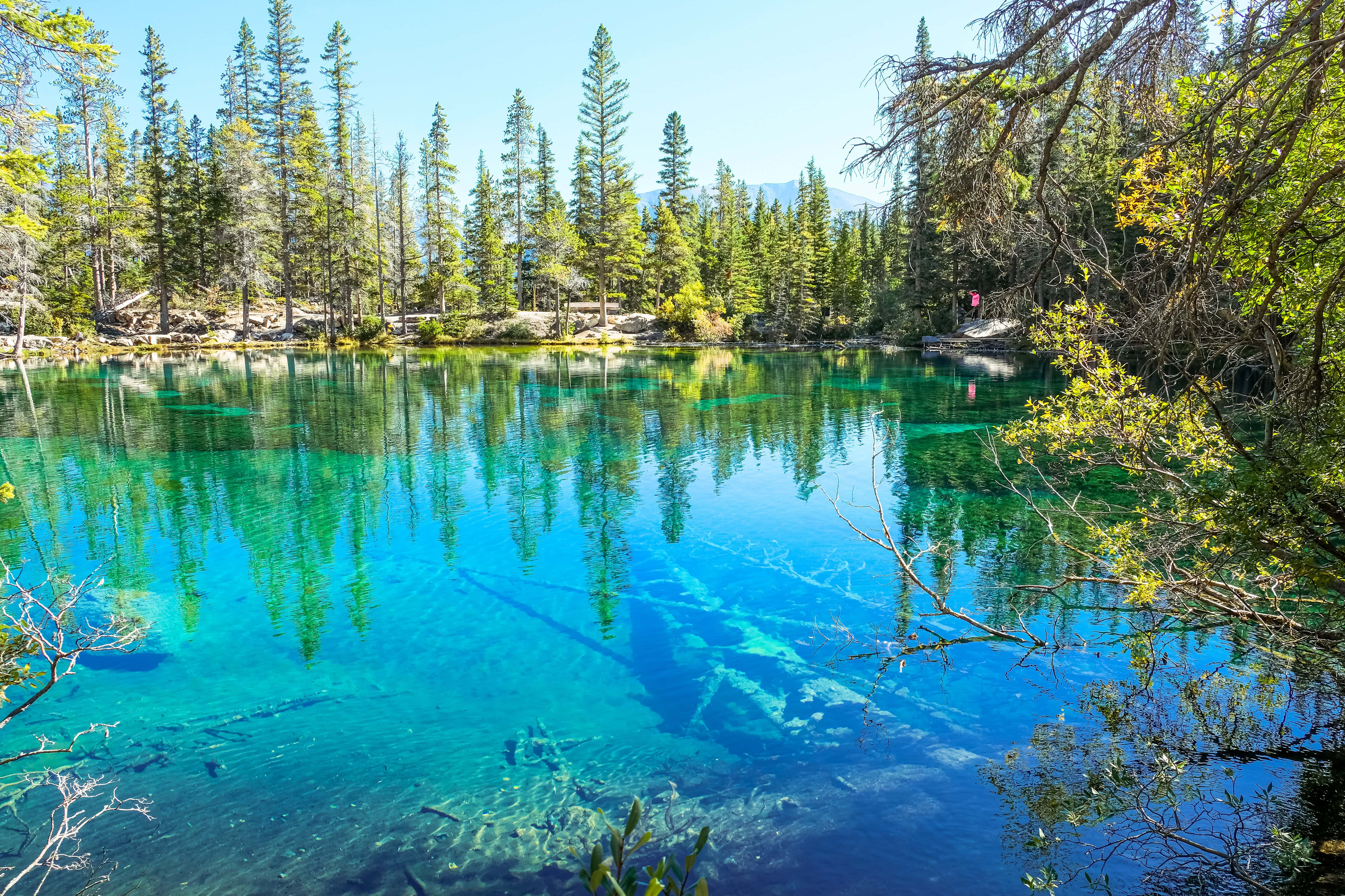 Grassi Lakes trail in Canmore, Alberta Canada leading you to 2 jaw dropping lakes. | Her Life Adventures | #grassilakes #canmore #albera #canada #howtofind #wheretogo #whattodo #trail #hike #winter #summer