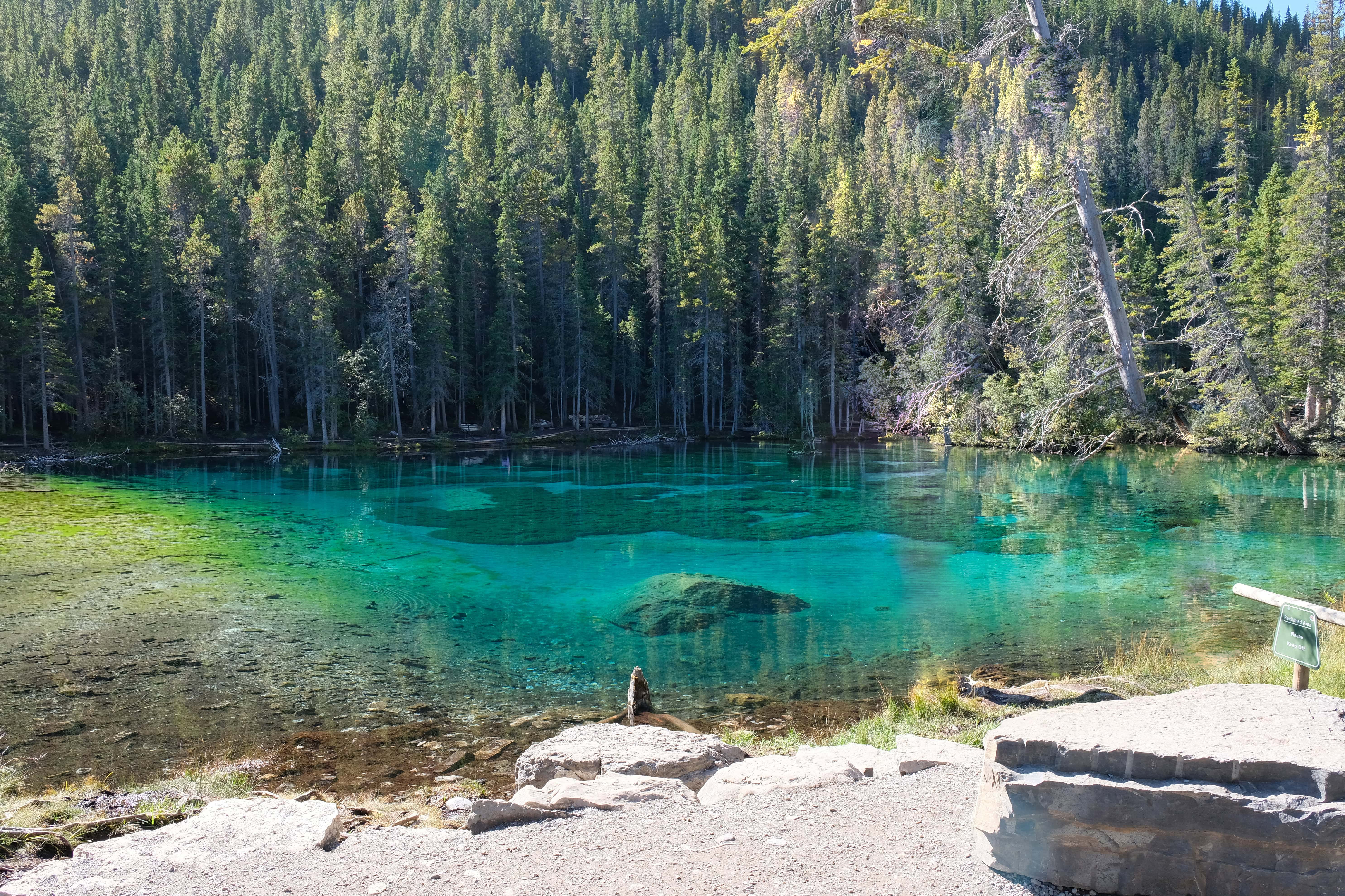 Grassi Lakes trail in Canmore, Alberta Canada leading you to 2 jaw dropping lakes. | Her Life Adventures | #grassilakes #canmore #albera #canada #howtofind #wheretogo #whattodo #trail #hike #winter #summer