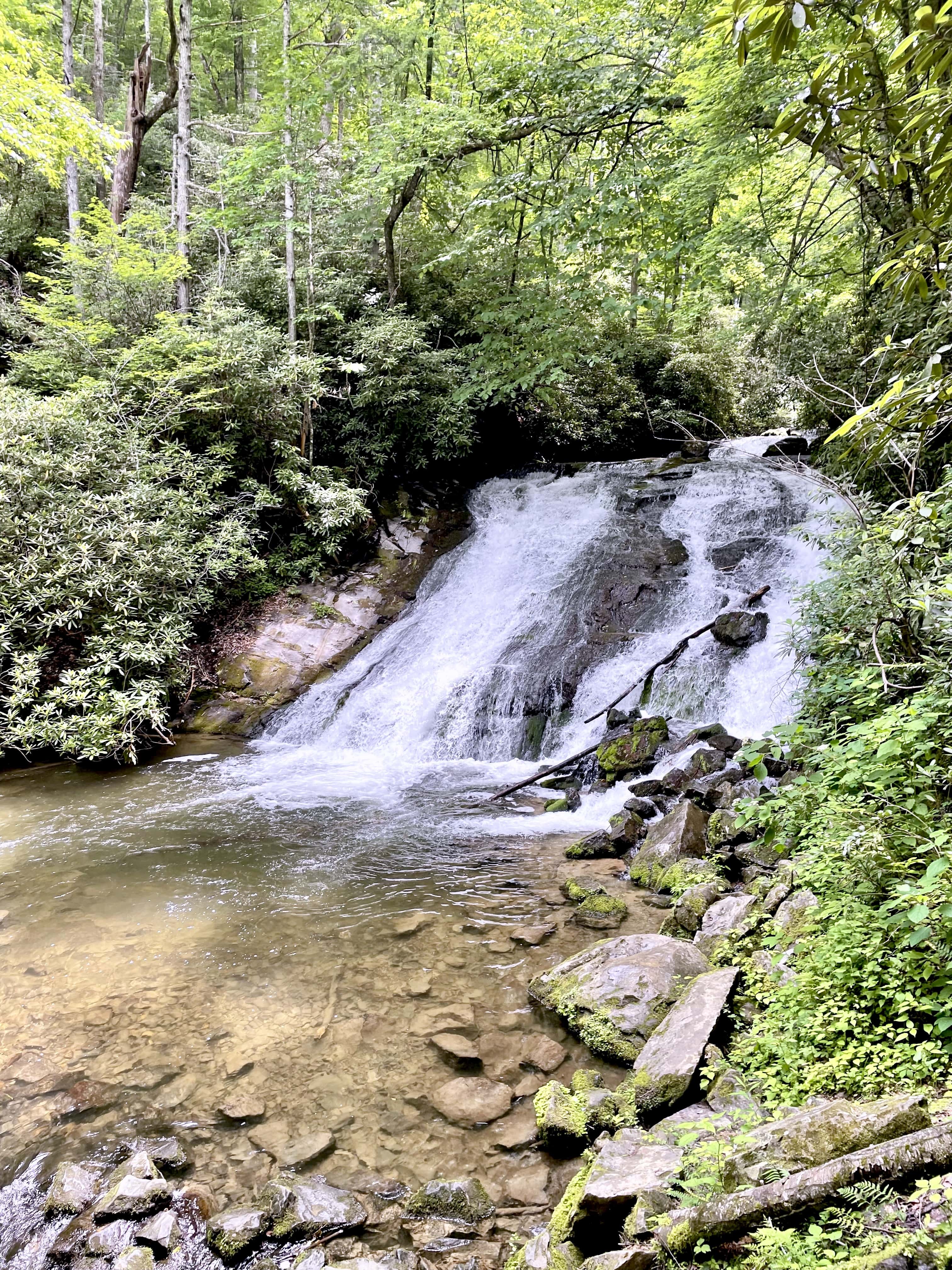 The best waterfall hikes in Great Smoky Mountains National Park are focal points that draw people to nature. Over 2,000,000 visitors a year hike along well-worn trails to the Rainbow, Laurel, Abrams, Grotto, and other popular falls.