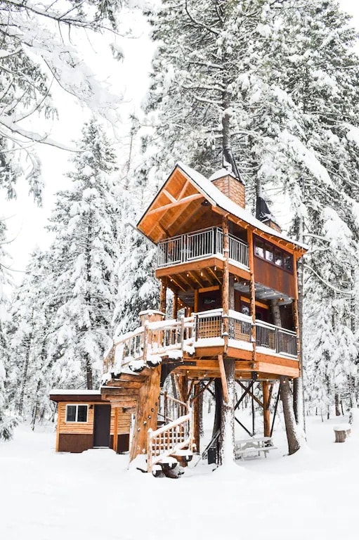 Amazing Treehouses Just Outside National Parks