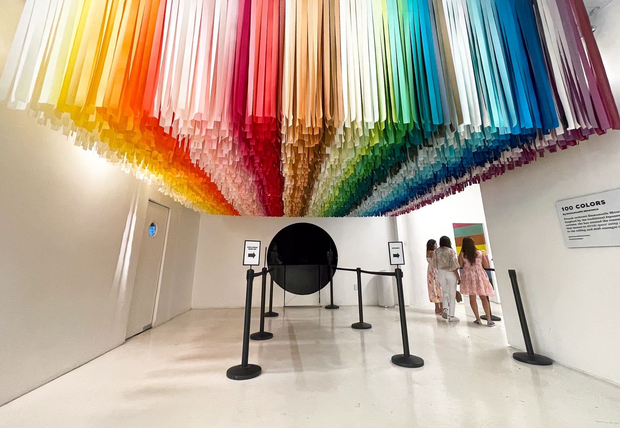 The Color Factory in New York City was just as interactive, and colorful as I imagined it would be. I expected immersive art exhibits as stunning as they are colorful - and I wasn't disappointed. 