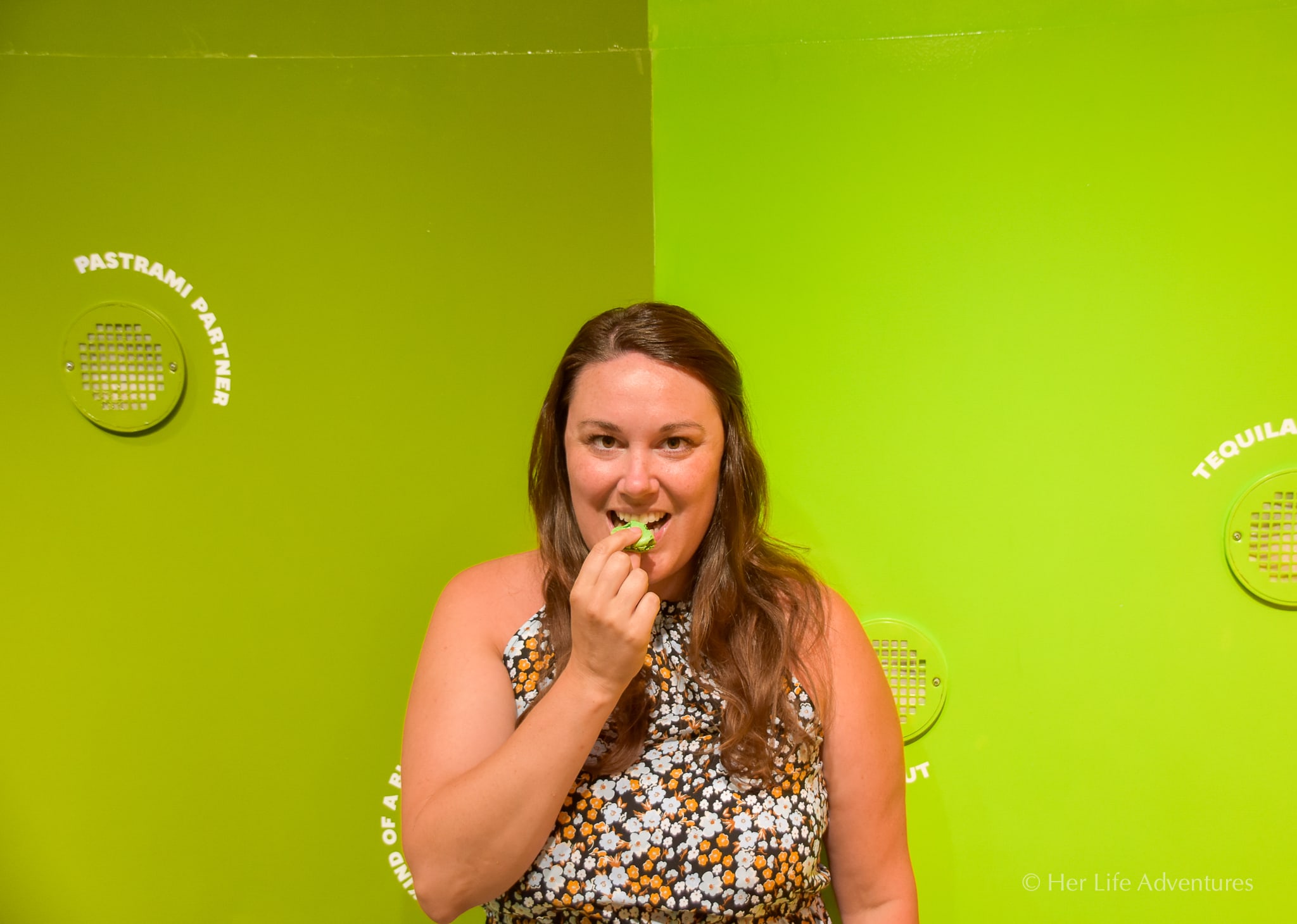 The Color Factory in New York City was just as interactive, and colorful as I imagined it would be. I expected immersive art exhibits as stunning as they are colorful - and I wasn't disappointed. 