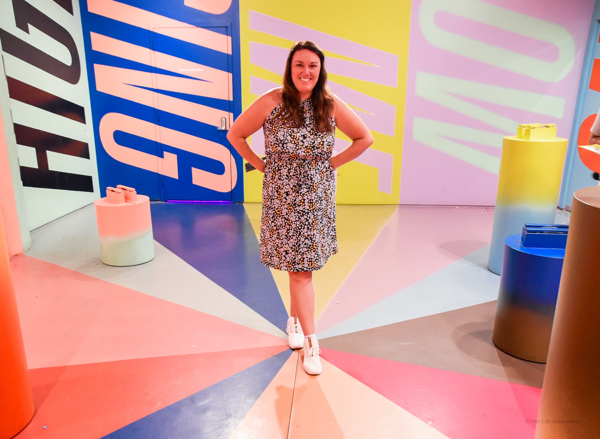 The Color Factory in New York City was just as interactive, and colorful as I imagined it would be. I expected immersive art exhibits as stunning as they are colorful - and I wasn't disappointed. 