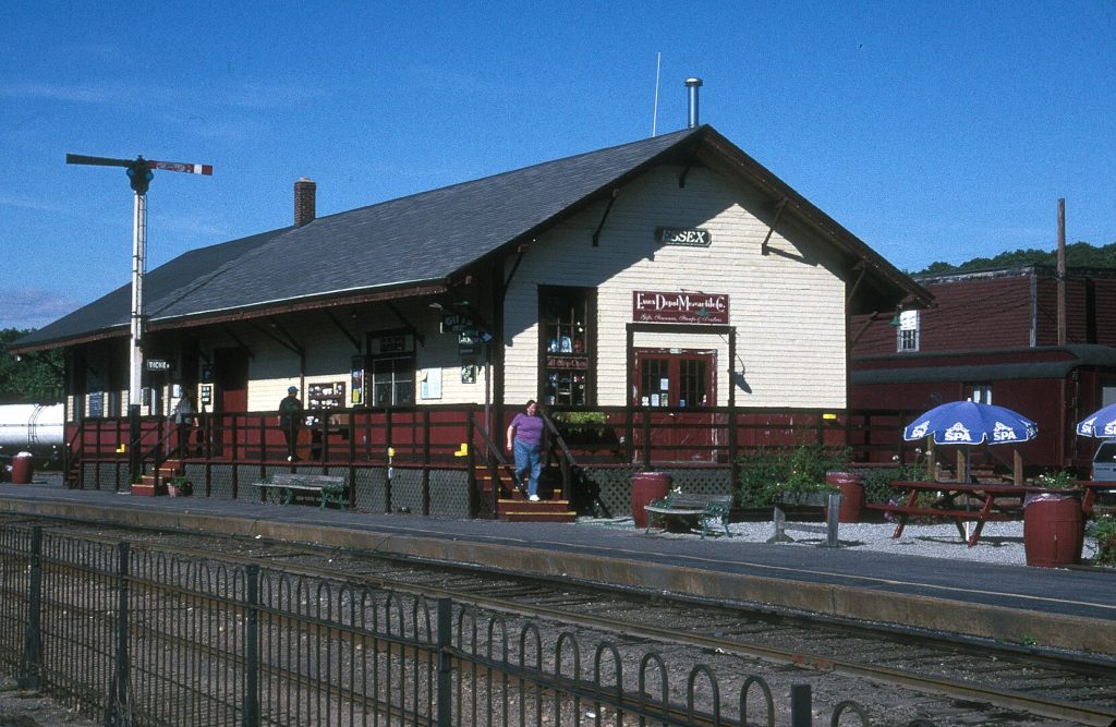 9 Small US Train Stations That Lead to Unexpected Adventures – Her Life Adventures Essex Freight Station in Connecticut