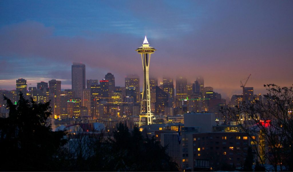 (Space Needle à Seattle).