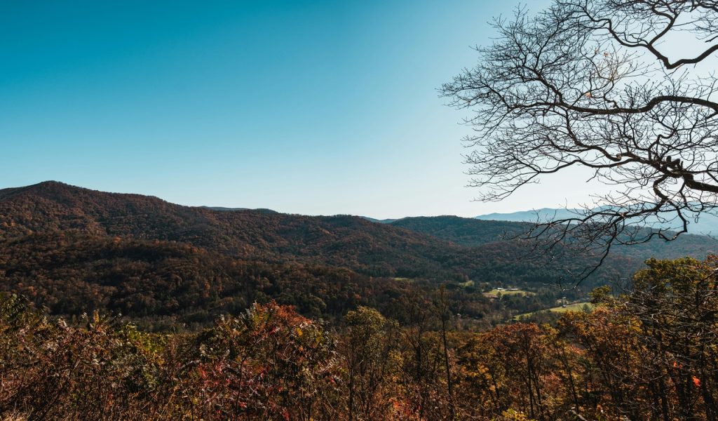Scène de montagne en vue panoramique