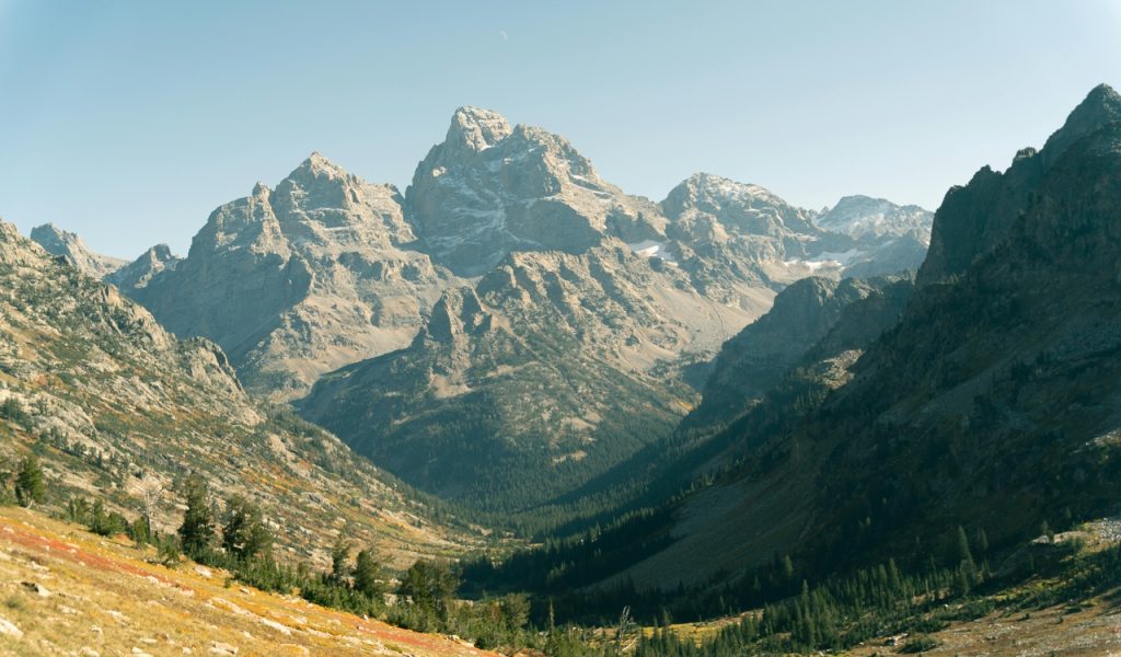 12 Wild Horse Viewing Spots In The American West – Her Life Adventures Majestic View of Grand Teton National Park