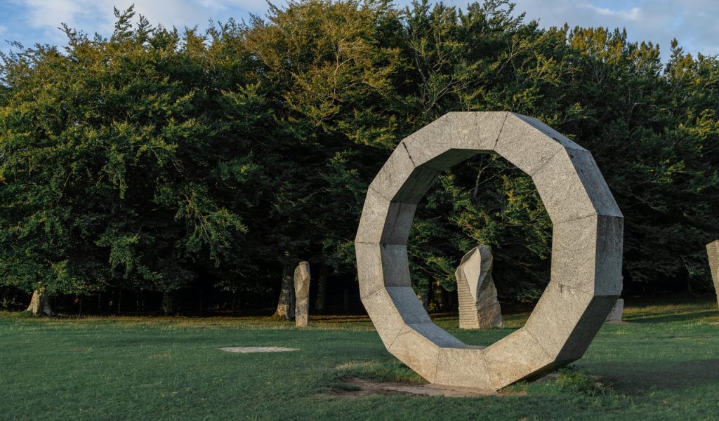 10 Spots Where Travelers Keep Reporting UFO Sightings – Her Life Adventures Circular Stone in Heavens Gate,Warminster, England