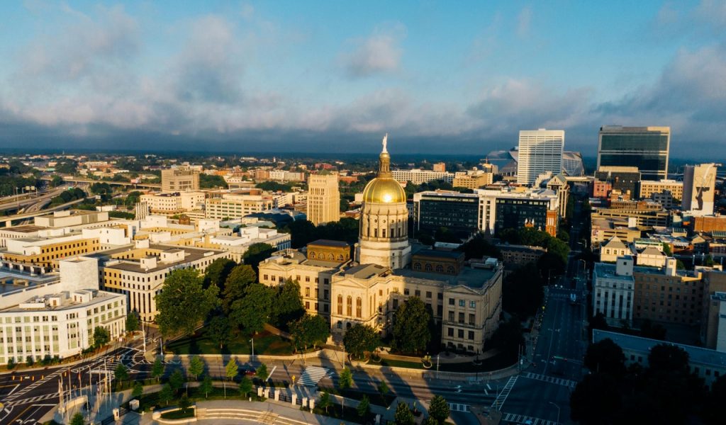 14 Weekend Road Trips Under 300 Miles From Major U.S. Hubs – Her Life Adventures Bird's Eye view Of City