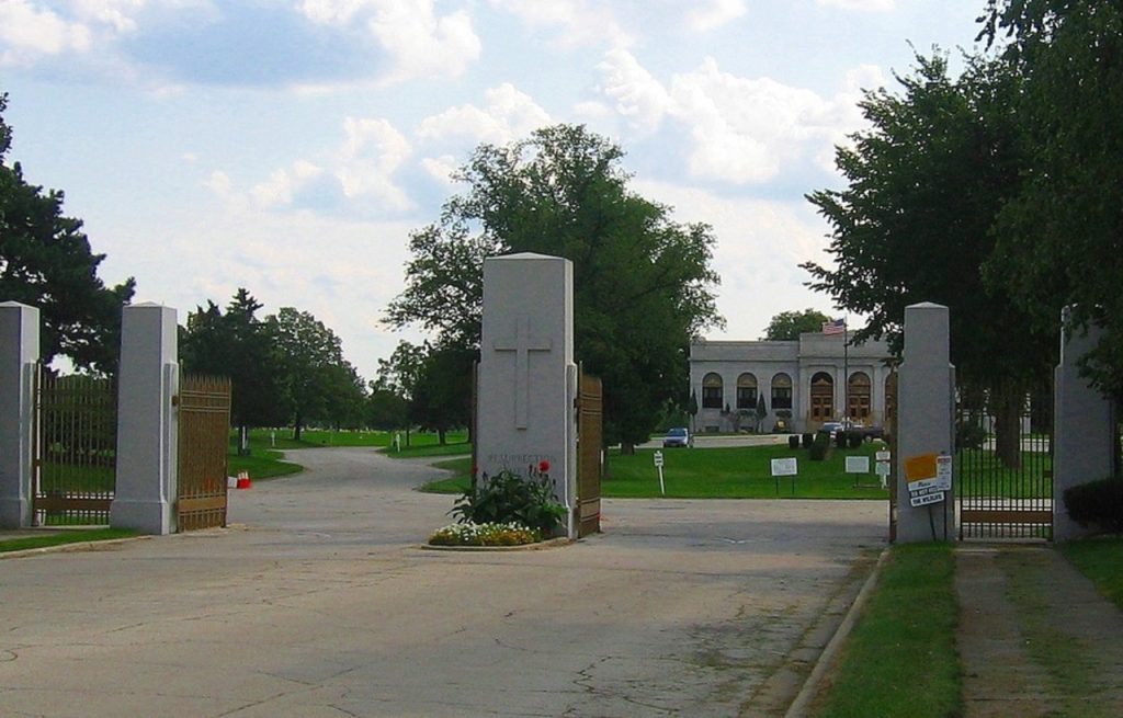 Resurrection Cemetery, Justice, Illinois