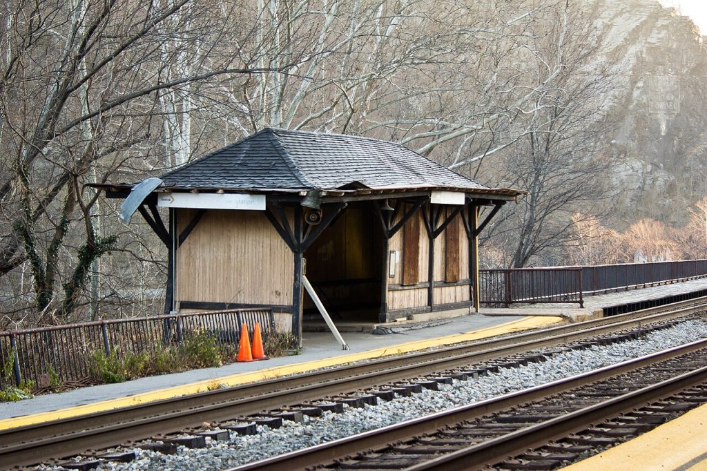 9 Small US Train Stations That Lead to Unexpected Adventures – Her Life Adventures Westbound passenger shelter at Harpers Ferry station December 2011