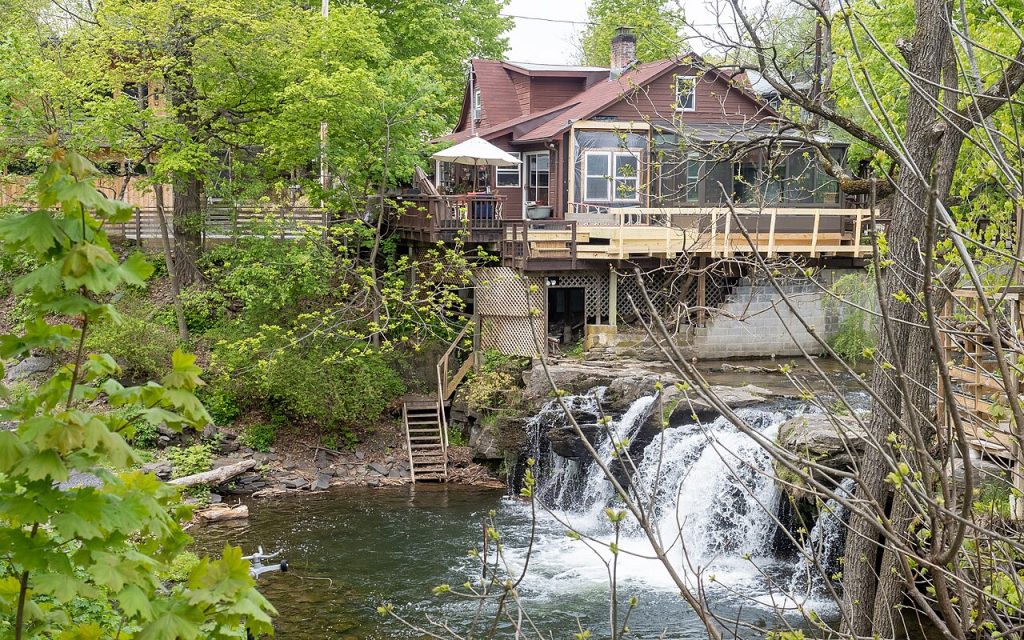 Woodstock Waterfall Park, United States