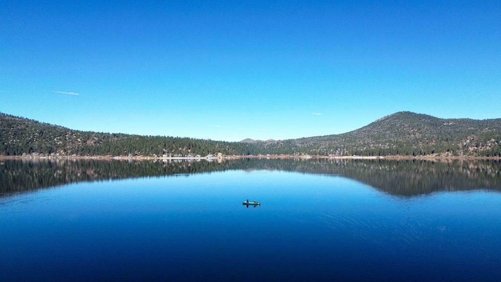 9 U.S. Lakeside Towns That Look Straight Out of a Movie Scene – Her Life Adventures Big Bear Lake, California