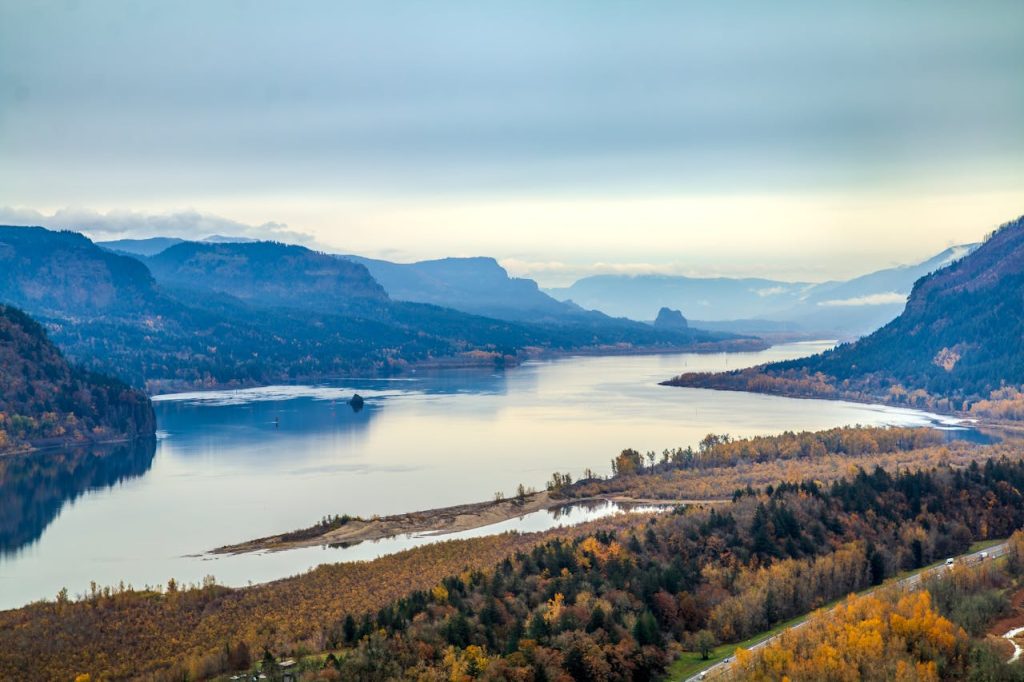 Scenic Columbia River Gorge Landscape in Oregon