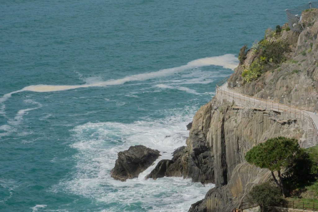 Scenic Coastal View of Cinque Terre Cliffs