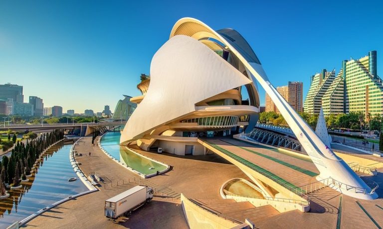 10 Visa?Free Countries Welcoming Americans for Extended Stays