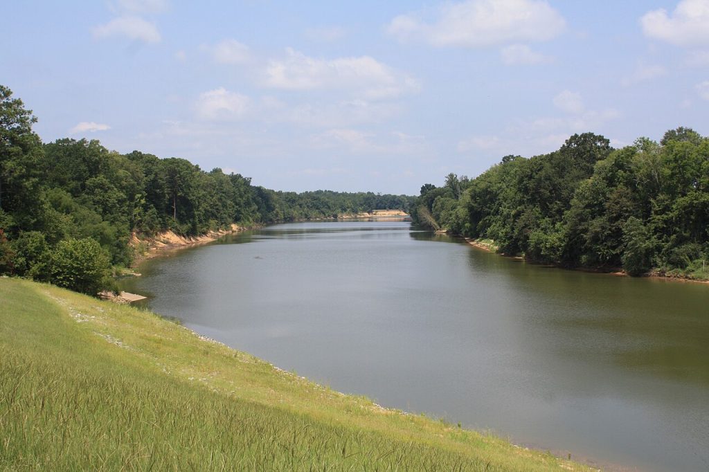 Downstream view of the Black Warrior River at the Moundville Archaeological Park in Moundville, Hale County, Alabama, United States.