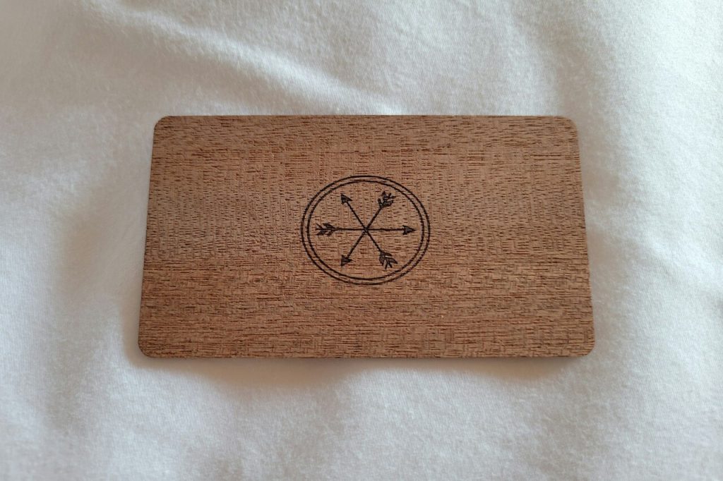 frugal flyer lkmGl8k f04 unsplash 1