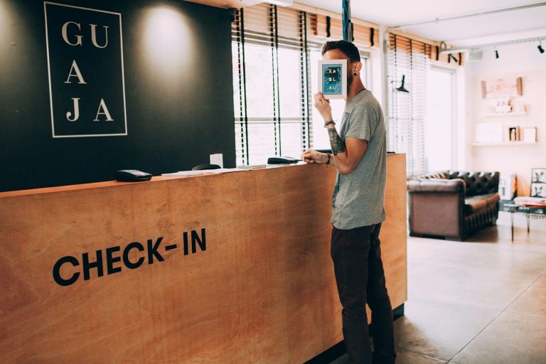 How To Score Early Hotel Check-Ins Without Paying Extra.