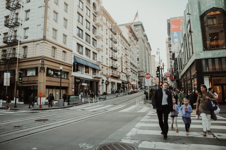 The Smartest Ways To Avoid Tourist Traps in Popular U.S. Spots.