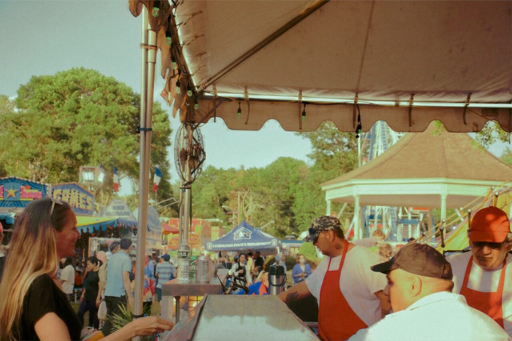 8 Offbeat Food Festivals Drawing Travelers Across States – Her Life Adventures yiquan zhang s4UQfX3 RpI unsplash 1