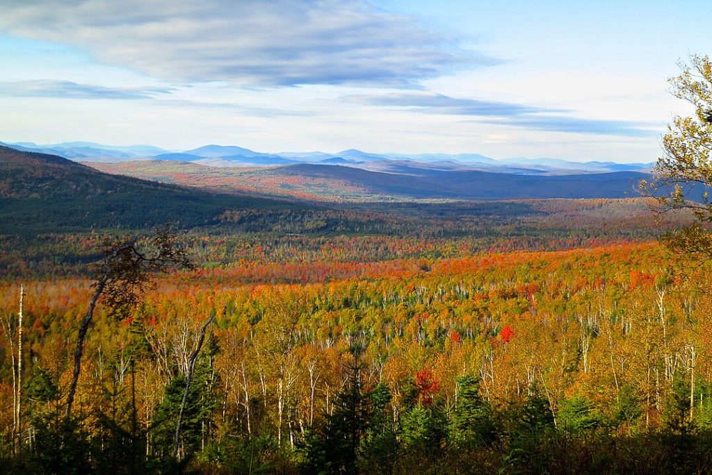 14 U.S. Hideaways Preppers Are Buying Up Before 2027 – Her Life Adventures New Hampshire North Country