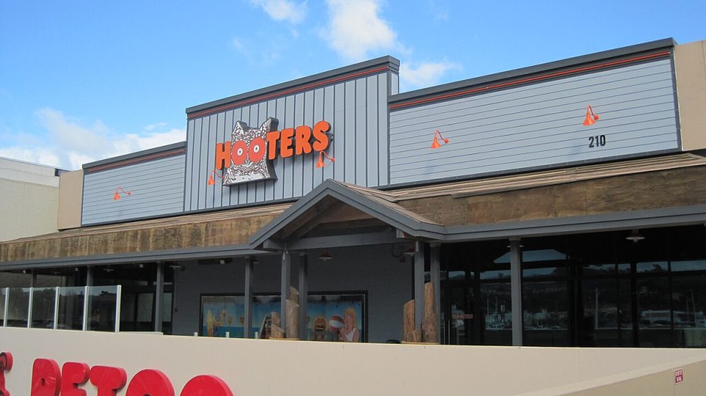Hooters