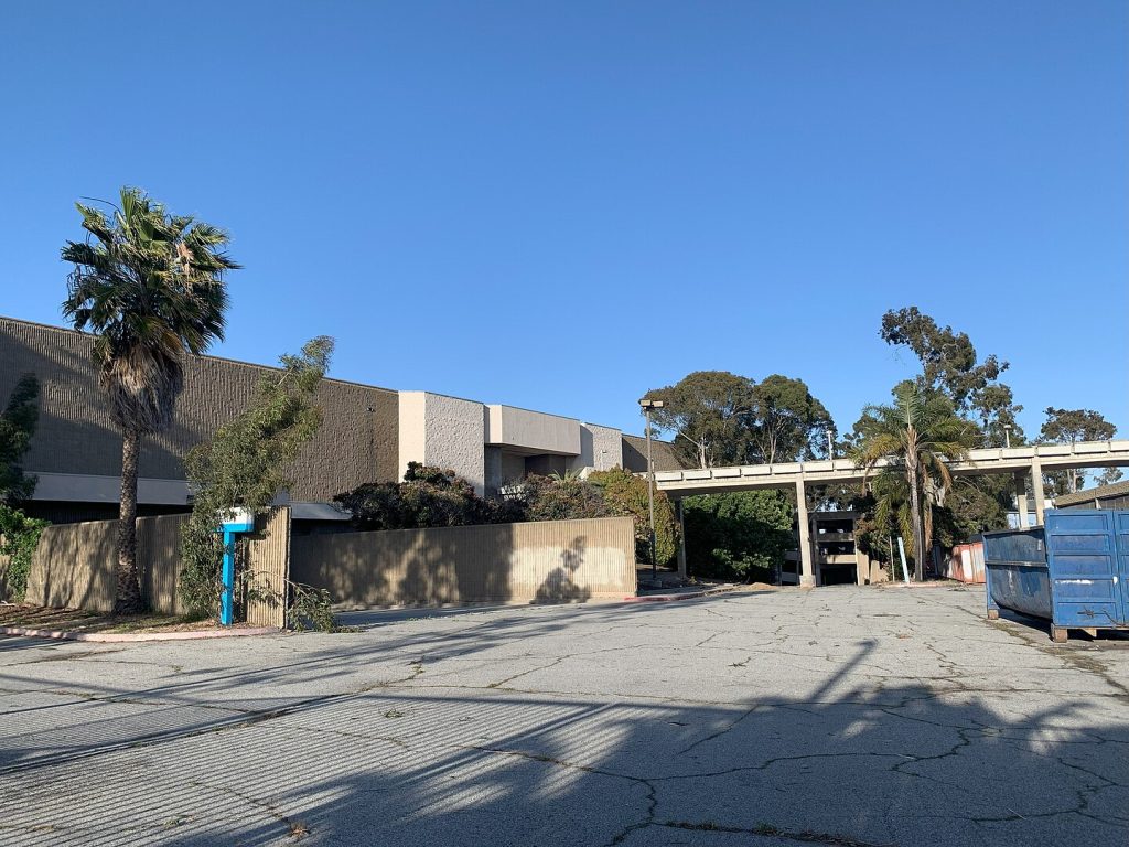 Hawthorne Plaza, Hawthorne, California