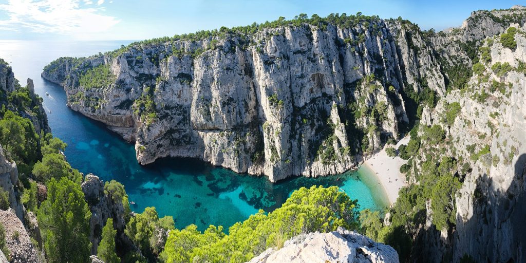 14 Secret Beaches Along the Mediterranean Coast Hit by Overtourism Protests – Her Life Adventures Calanque d’En Vau, France