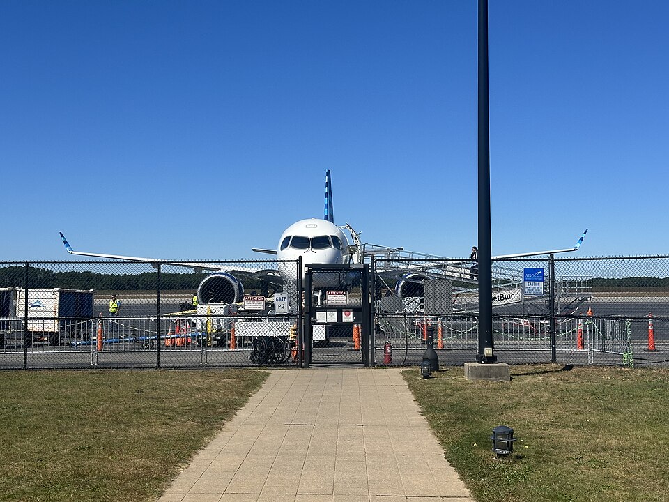 Martha’s Vineyard Airport, Massachusetts (MVY)