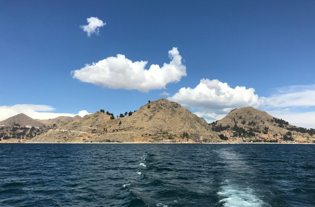 14 “Hidden Gem” Lakes That Are Drying Up Faster Than Expected – Her Life Adventures Lake Titicaca, Peru and Bolivia