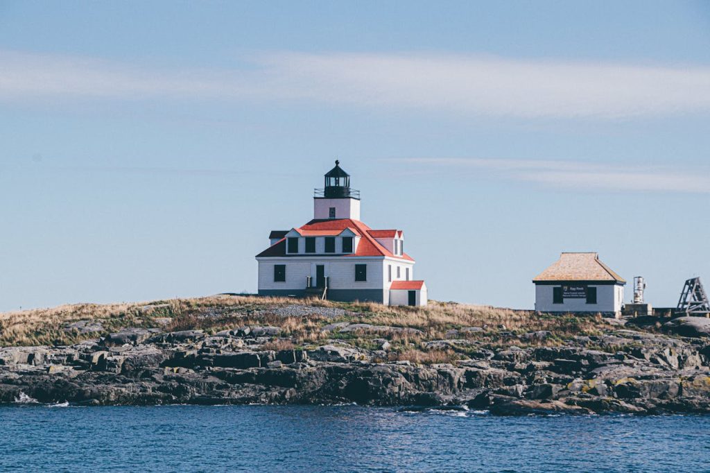 9 U.S. States Best Equipped to Handle a Societal Collapse – Her Life Adventures Maine