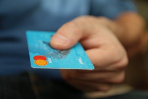 Refusing To Use Contactless Payments Or Apps