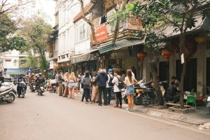 Ignoring Lines and Local Personal Space