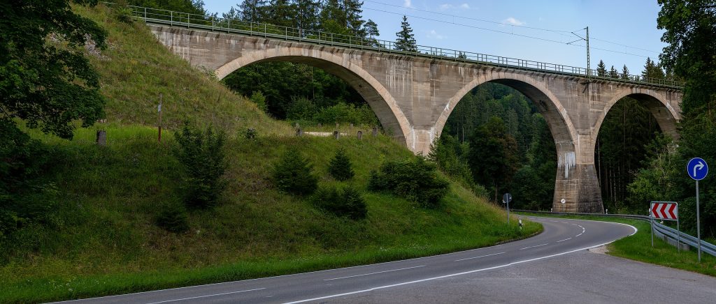 12 Scenic Train Rides in Europe Disrupted by Environmental Tourism Backlash – Her Life Adventures Schwarzwaldbahn Viadukt 2063 Pano 2