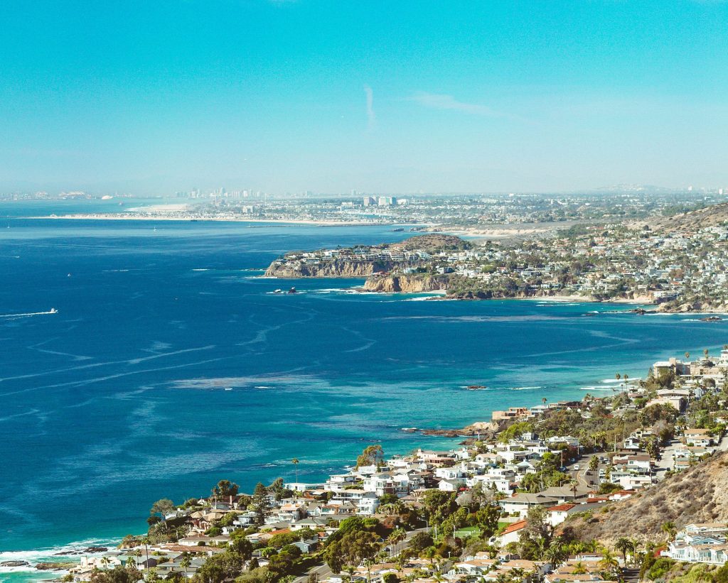 13 U.S. Beaches With Strangely Strict Rules You Must Follow – Her Life Adventures Laguna Beach California