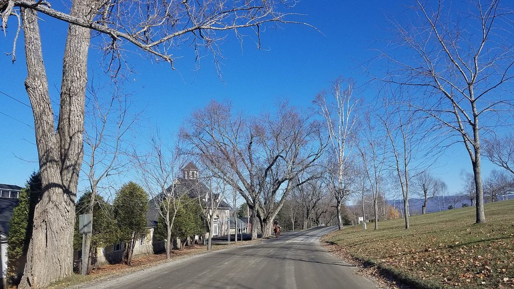 Darling Hill Road to the Chapel Viewpoint