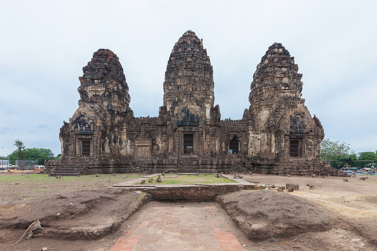 Phra Prang Sam Yot, Lopburi