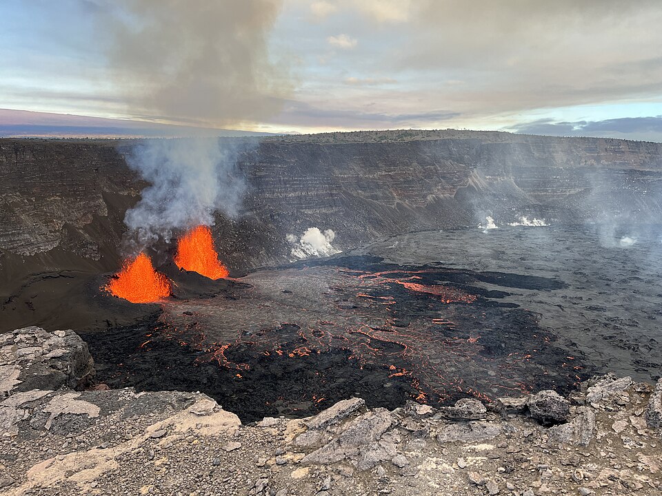 K?lauea Summit Overlooks, Hawai?i Volcanoes National Park