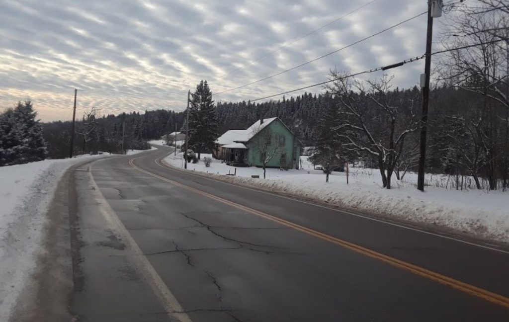 Lake Willoughby Shoreline on VT-5A