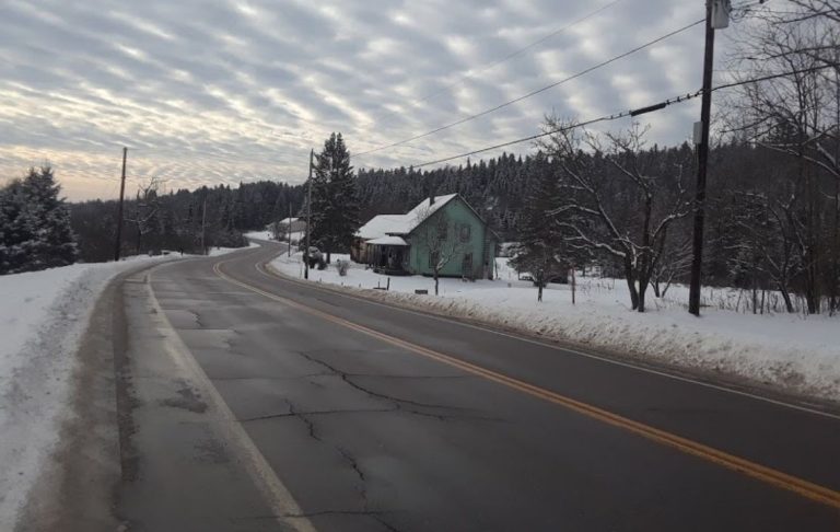 Lake Willoughby Shoreline on VT-5A