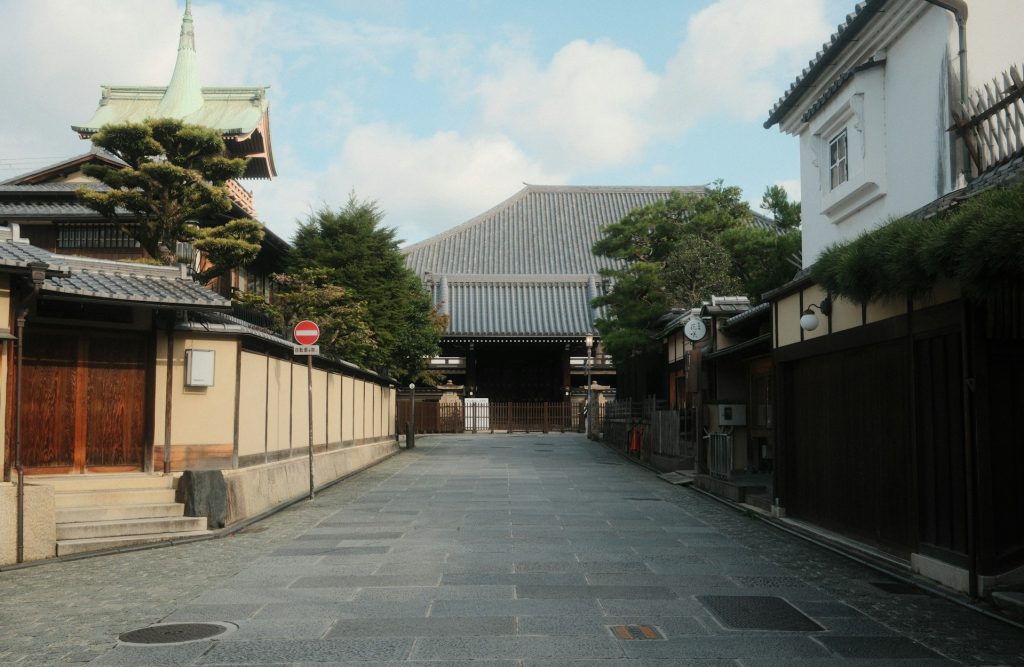 Kyoto Side-Street Temple Mornings
