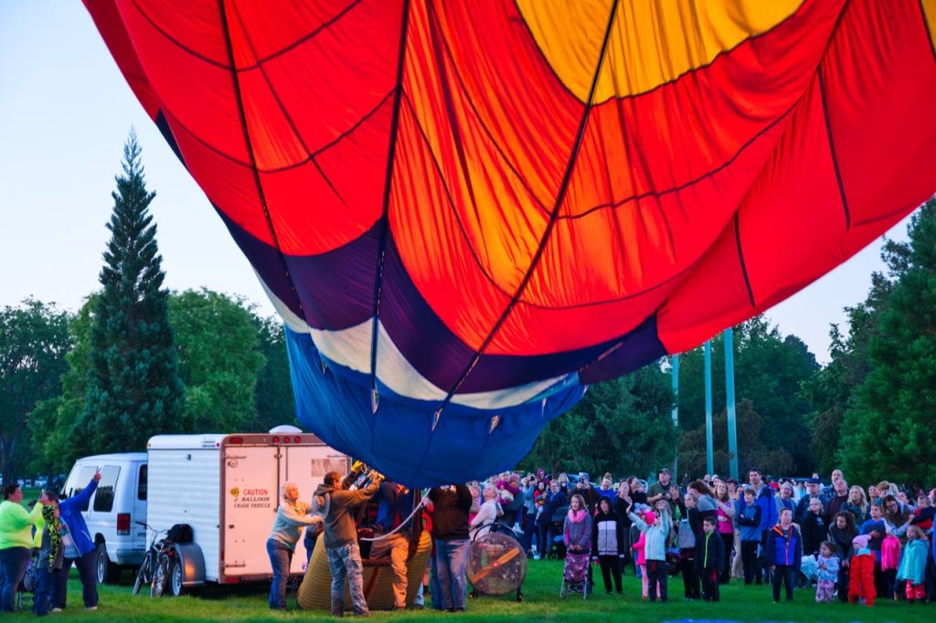 People Positioning Hot Air Balloon in Boise, ID, United States