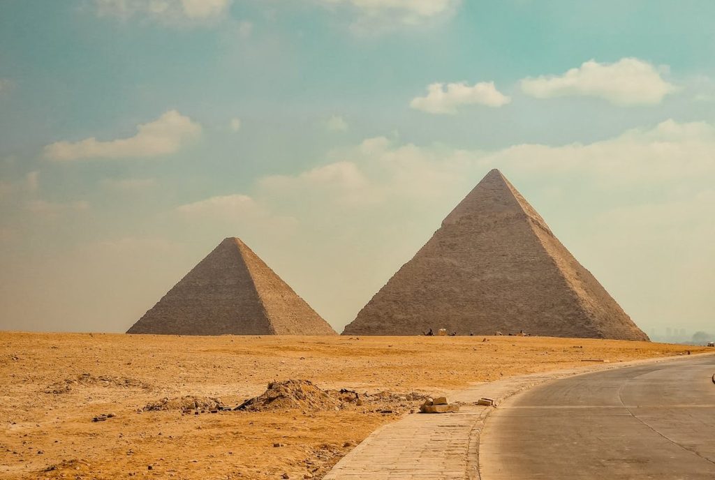 Pyramid of Menkaure, Giza