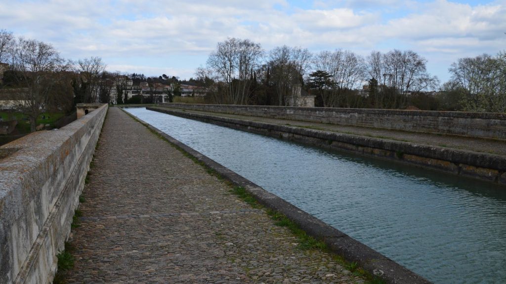 Scenic View of Canal du Midi Aqueduct in Béziers