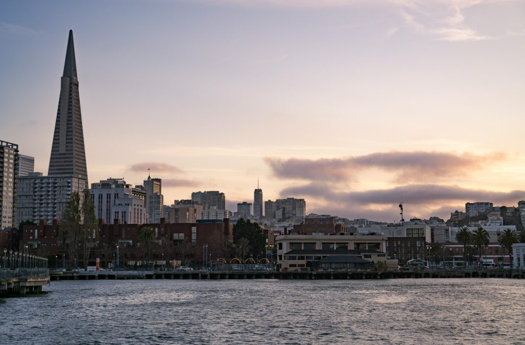 San Francisco Waterfront And Fog Loop