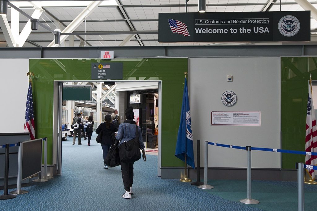 Does a Visa or ESTA Guarantee Admission at the Border?