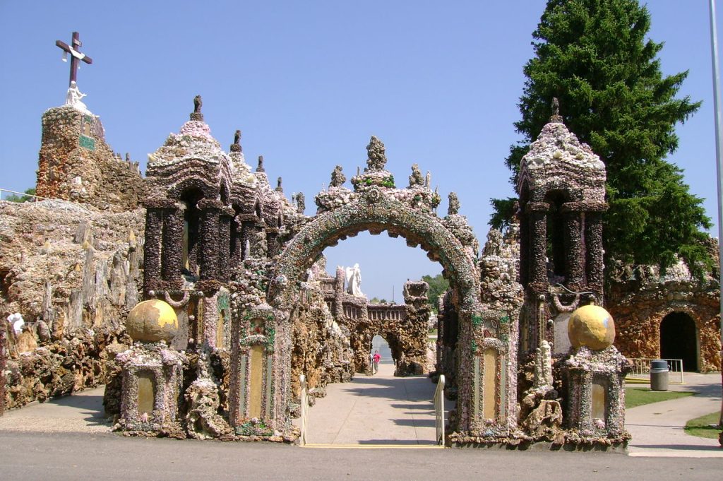 Grotto of the Redemption, Iowa