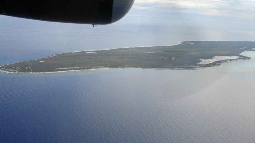 9. লিটল কেম্যান এবং ব্লাডি বে